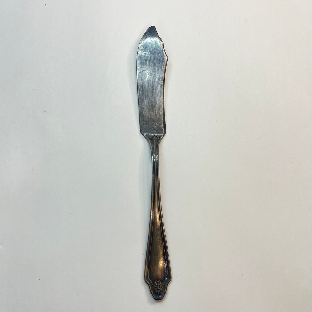 Oneida‎ community Georgian master butter knife silver plate tarnished 7.5 inches